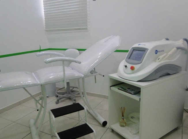 Sala de atendimento da D'pil com equipamento